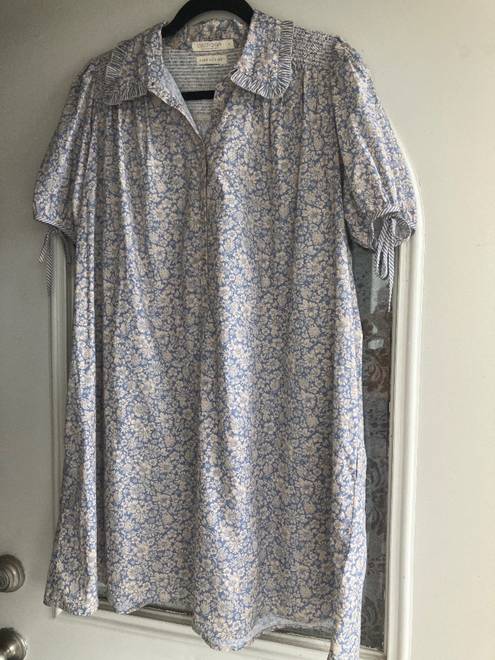 NWOT Daisy Blue Devin
